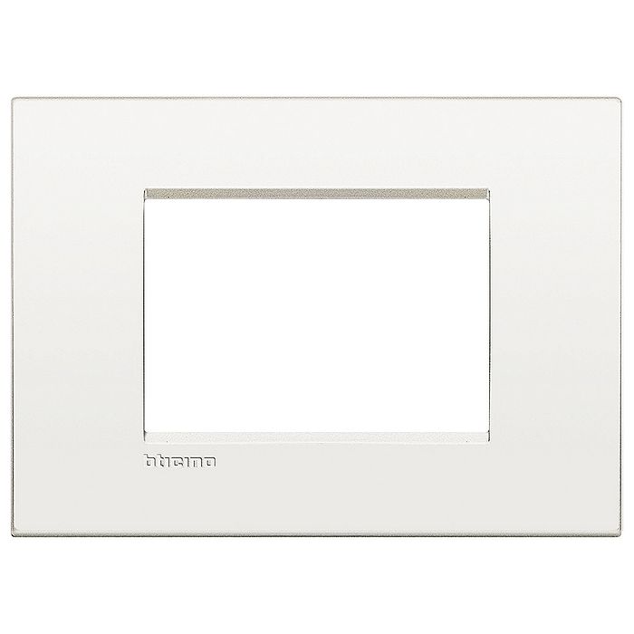 Рамка 3 модуля BTicino LIVING LIGHT, белый, LNC4803BN